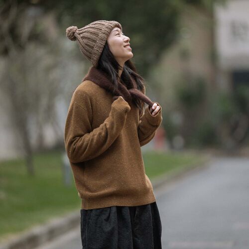 封面是花100%山羊绒宽松套头毛衣