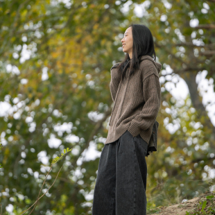 连帽卫衣式 封面是花 非常松软 提花针织 套头毛衣 100%牦牛绒