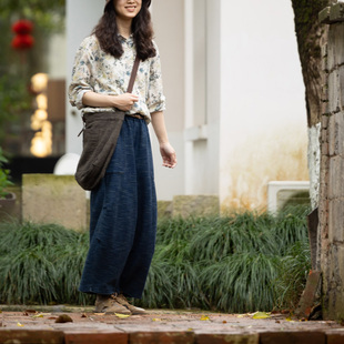 贴袋卫裤 做旧 牛仔针织粗犷横纹 封面是花