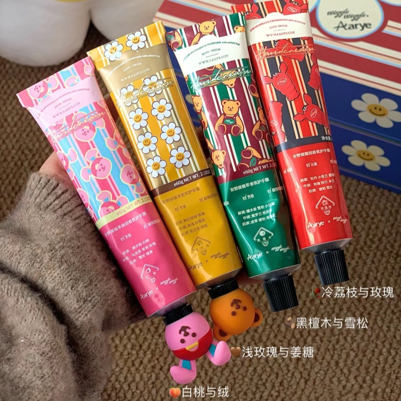 wiggle联名aarye安野屋经典香氛护手霜补水保湿限定白桃与绒正品