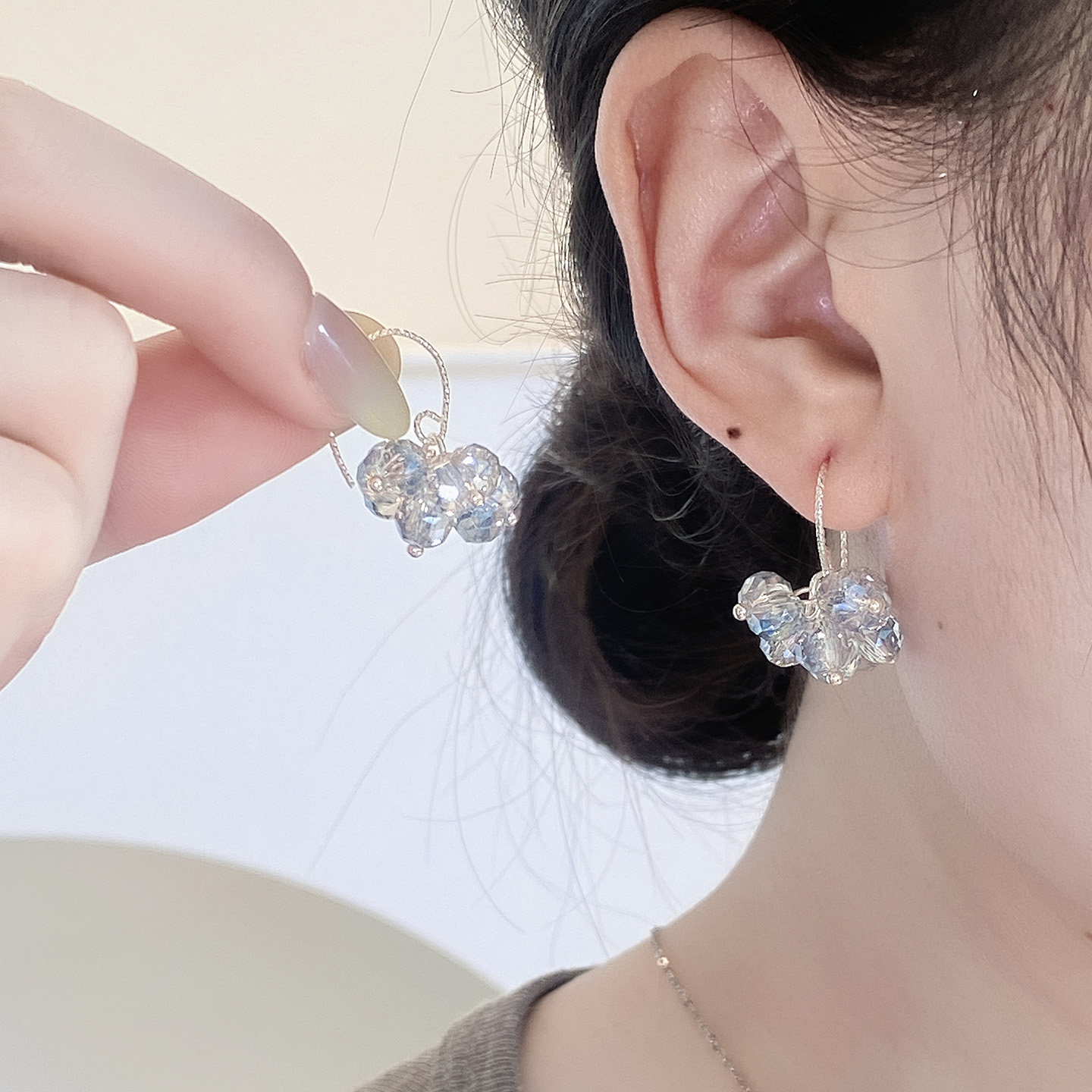 小众高级感葡萄珠珠锆石耳环