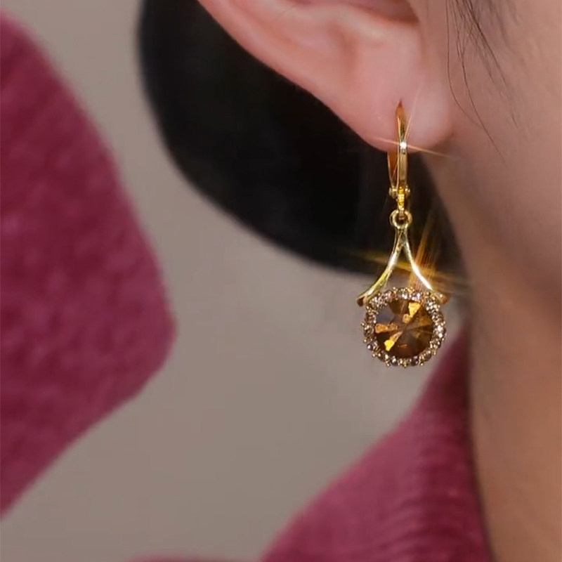 复古高级感焦糖色水晶耳扣法式轻奢百搭耳环女小众设计耳饰新款潮,饰品/流行首饰/时尚饰品新,耳环,淘宝优惠券,粉丝福利购,淘宝优惠卷