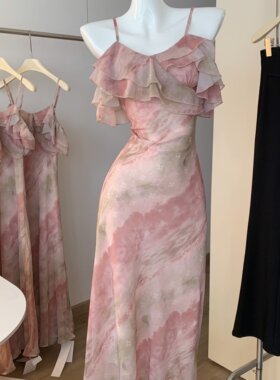 十三行新款法式复古浪漫晕染荷叶边一字肩吊带裙海边度假连衣裙