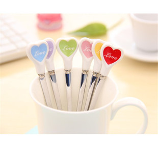 创意桃心勺子陶瓷不锈钢勺子调羹爱心形ins咖啡冰淇淋长勺小汤匙