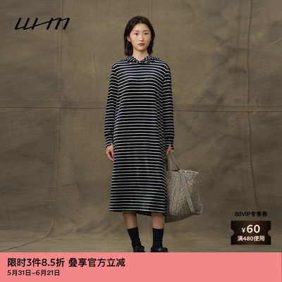 WHM光泽丝绒针织布带帽连衣裙