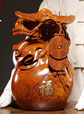 雕刻纳福家居客厅酒柜送礼工艺品