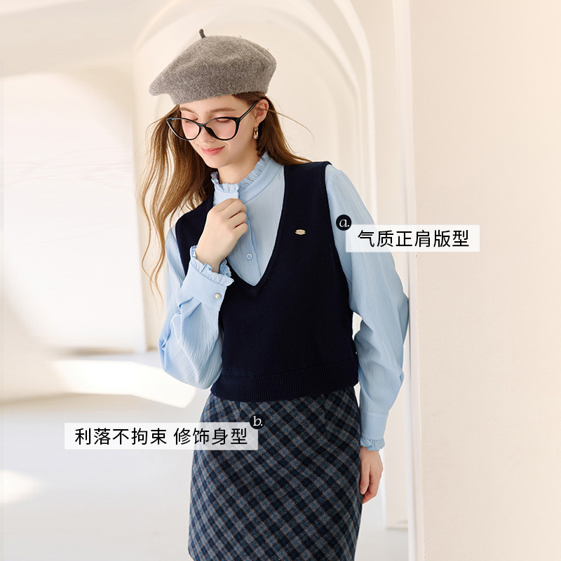 香影轻职场蓝色衬衫女长袖2025冬季新款上班通勤风木耳边衬衣上衣