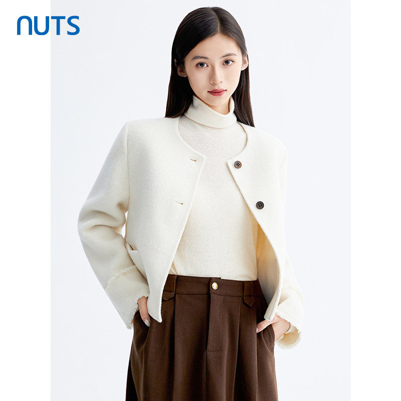 NUTS那时商场同款时尚纯色冬圆领长袖手工呢料短外套女5481511A1