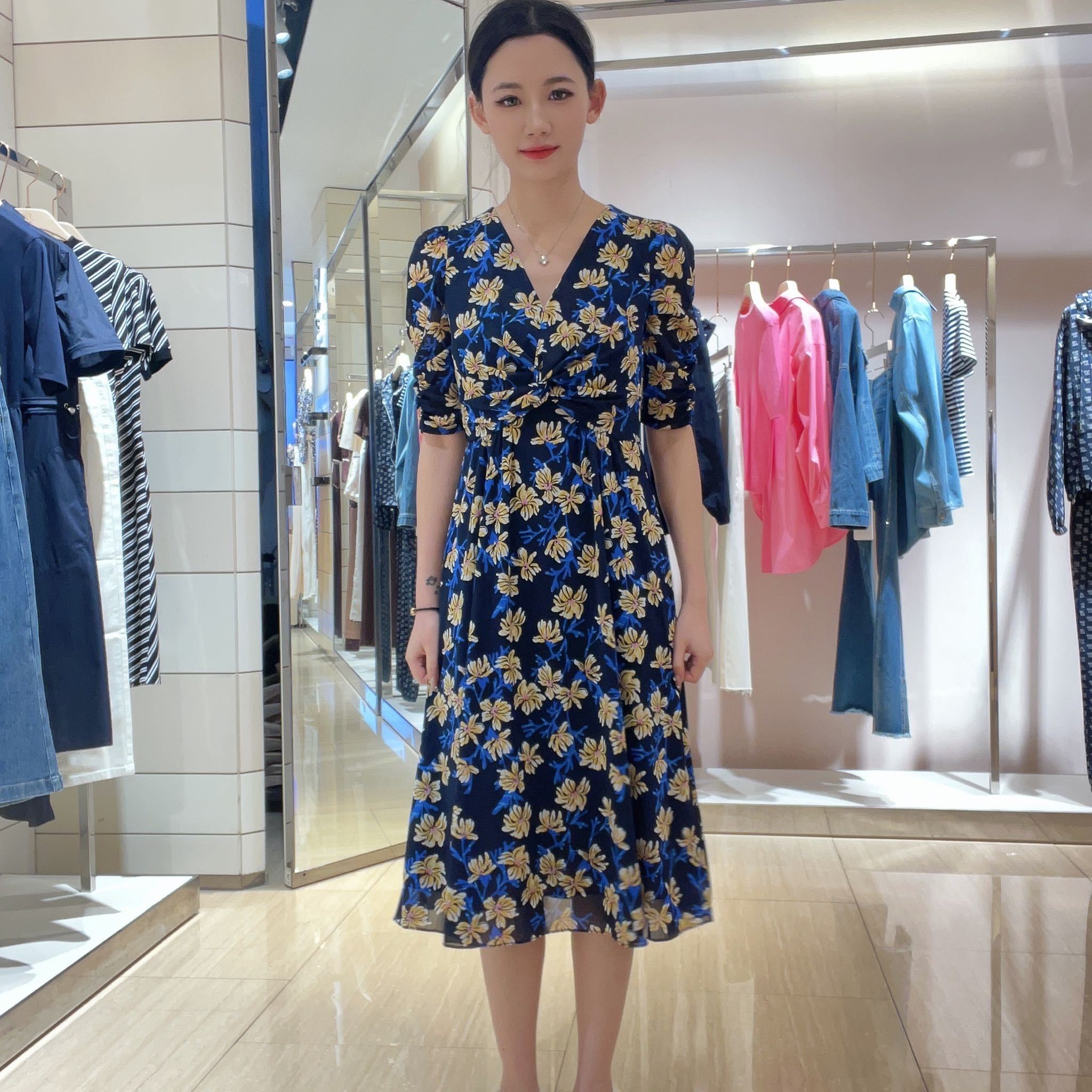 玖姿女士时尚优雅连衣裙JWEX50048 - 实物图
