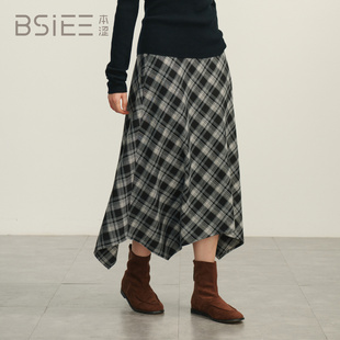 BSiEE本涩2025年冬季经典不规则下摆格纹显瘦半裙F22310Y05