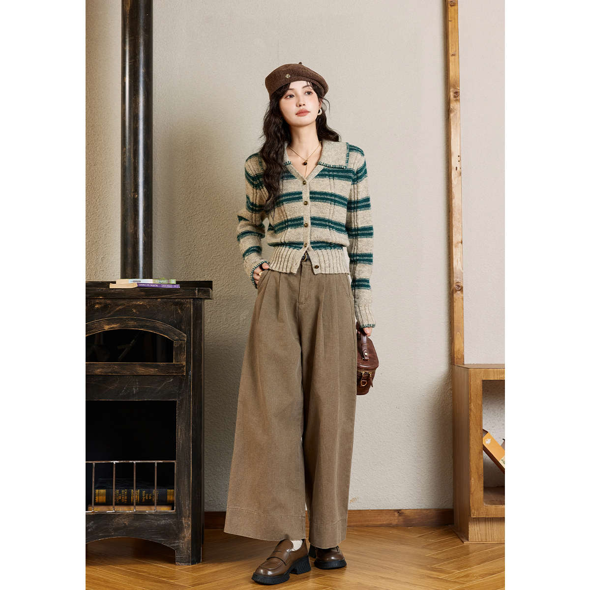 谜秀秋款撞色条设计感翻领纹针织衫设计感MXD41Z0709