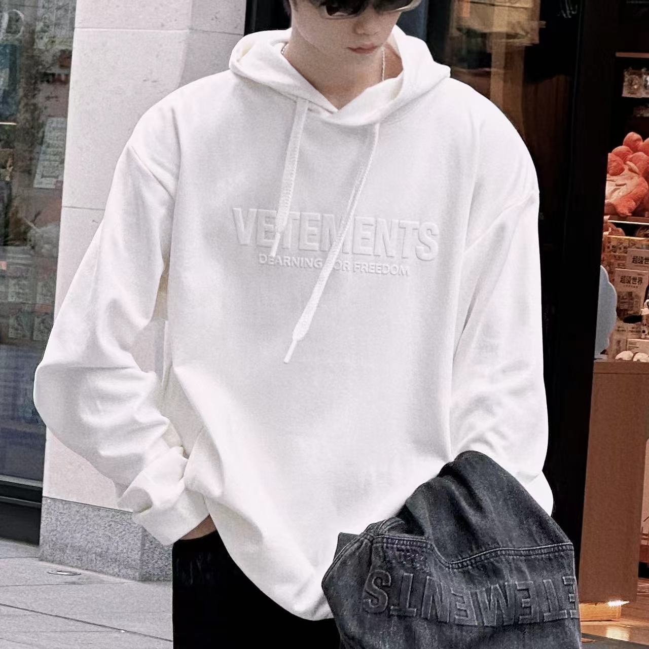 VETEMENTS2024秋季套头卫衣带帽34521002
