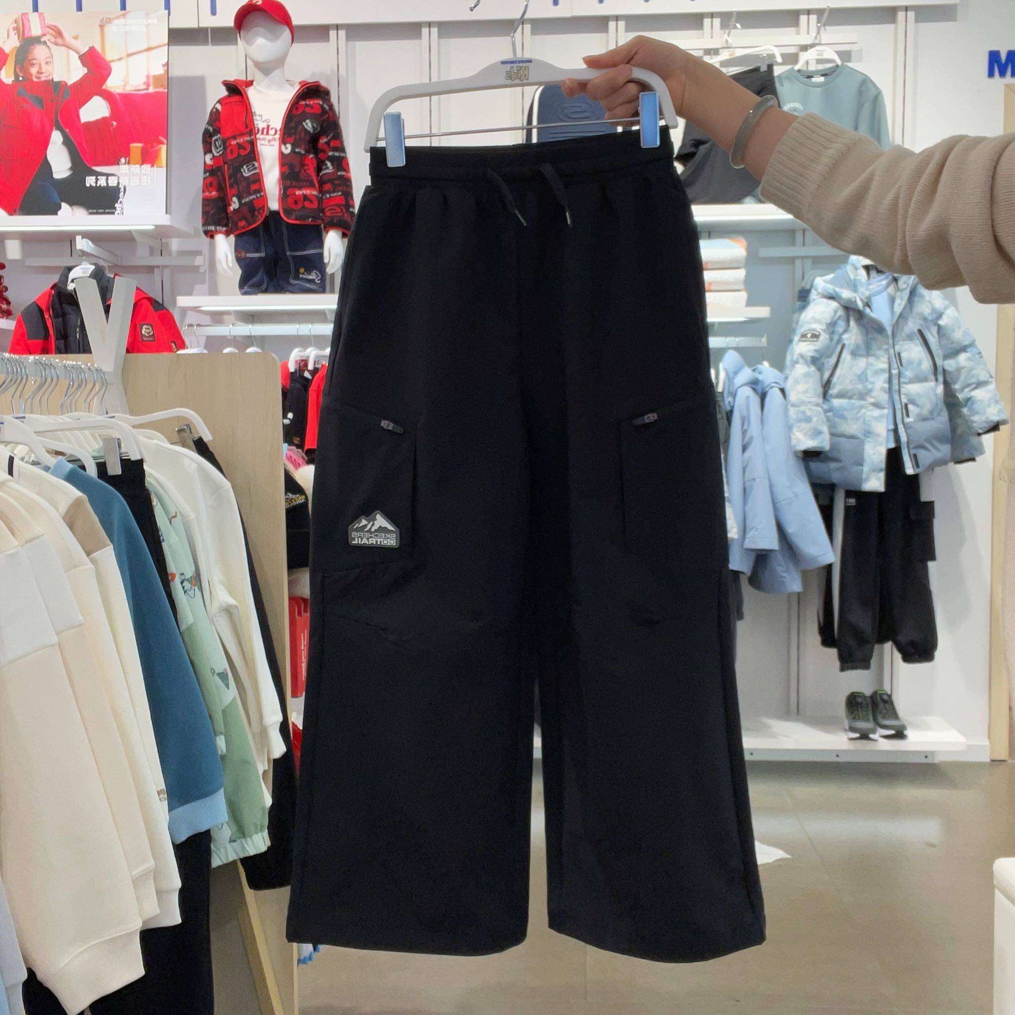 斯凯奇男童休闲时尚长裤P125B020-0018,童装/婴儿装/亲子装,裤子,淘宝优惠券,粉丝福利购,淘宝优惠卷