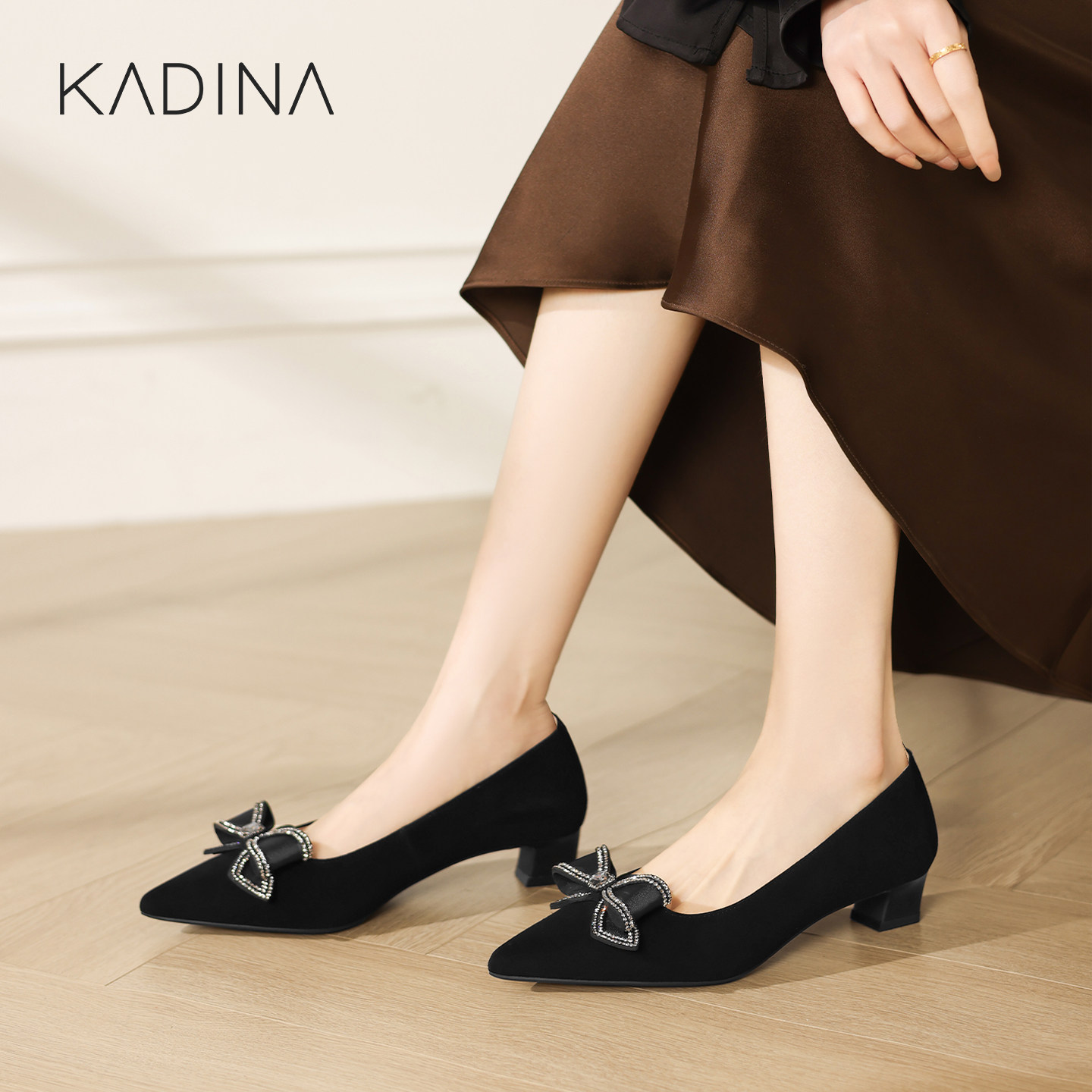 KADINA卡迪娜2026春尖头蝴蝶结钻链通勤职场时装鞋女单鞋KS261541