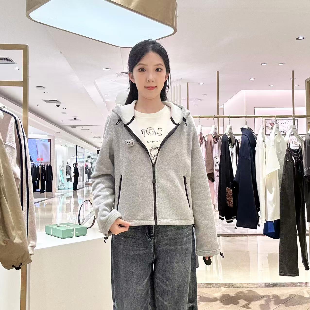 URLAZH有兰女士简约摇粒绒连帽外套IO3JA02