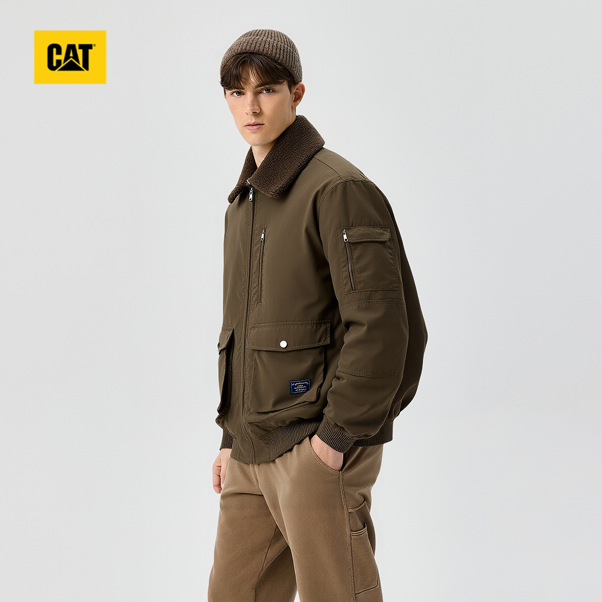 CAT卡特 男士 短款羽绒服