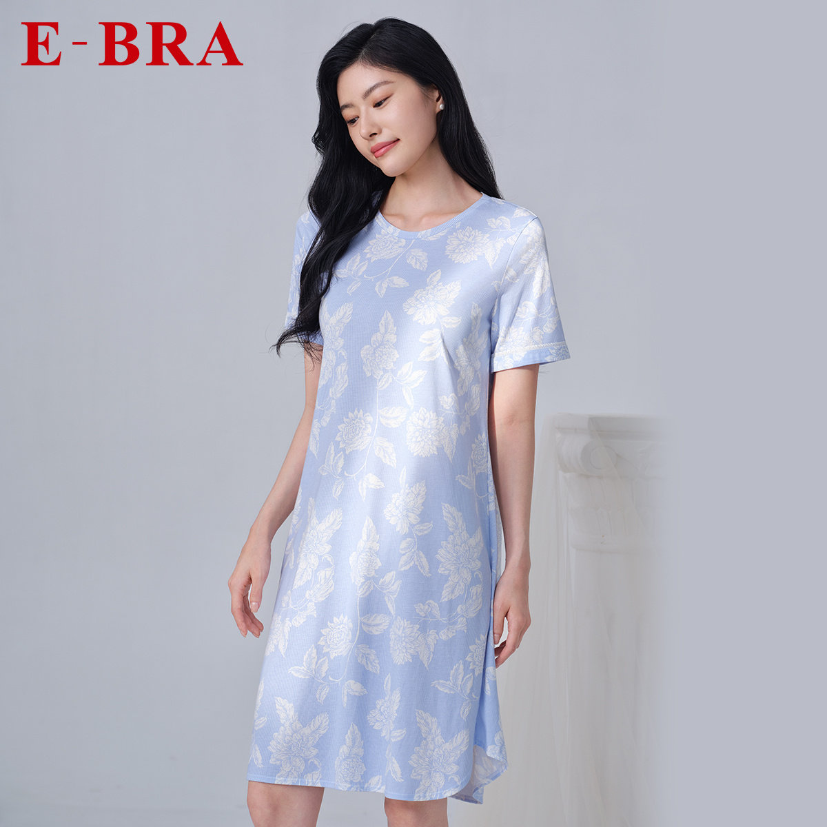 安莉芳旗下E-BRA专柜印花圆领短袖中裙女士睡裙KL00189