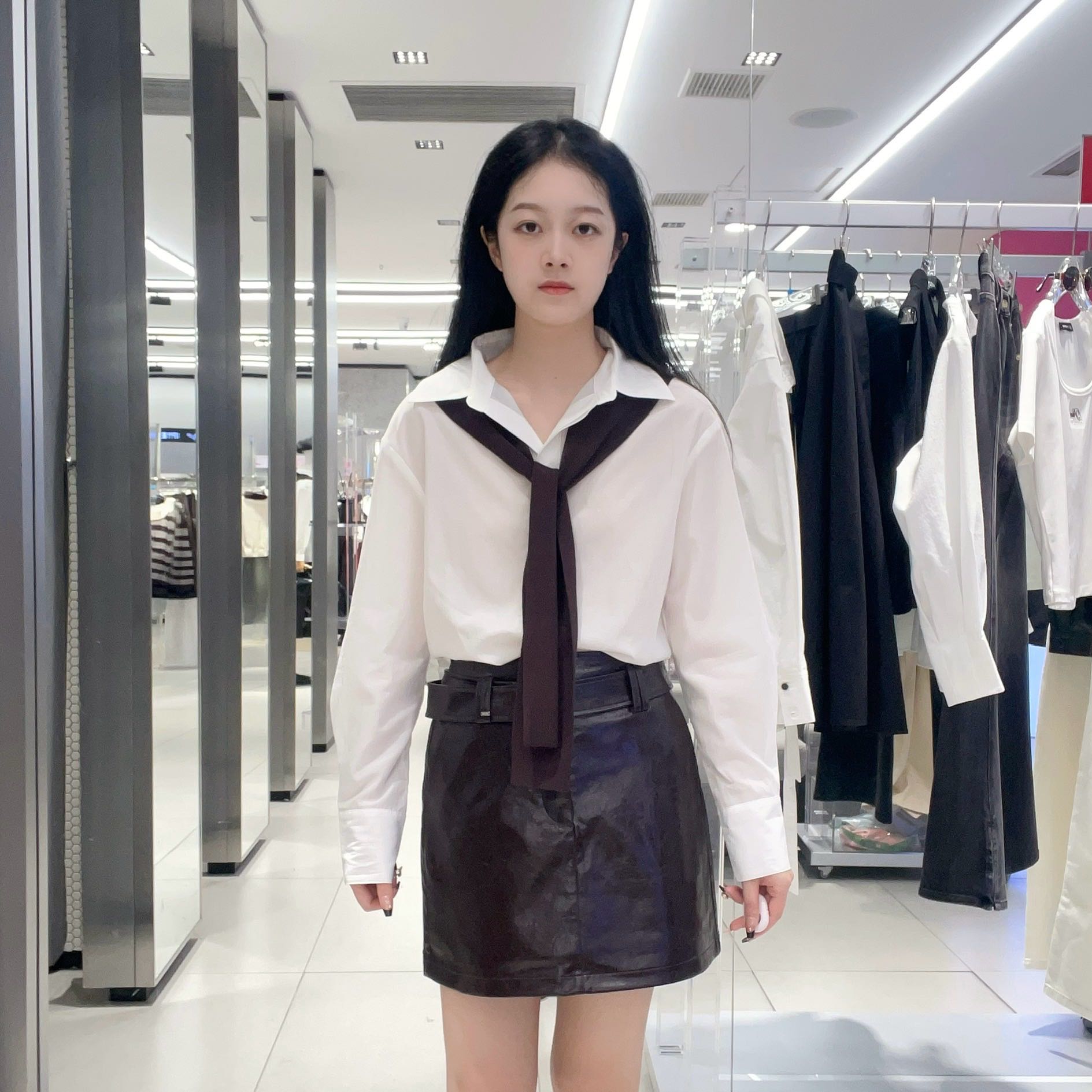 太平鸟女士气质简约时尚半身短裙A1GEF3534