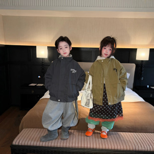 末小蒙童外套2026冬季男女童韩版立领拉链棉服儿童加厚羊羔毛夹克