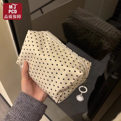 小方包简约bm同款爱心大容