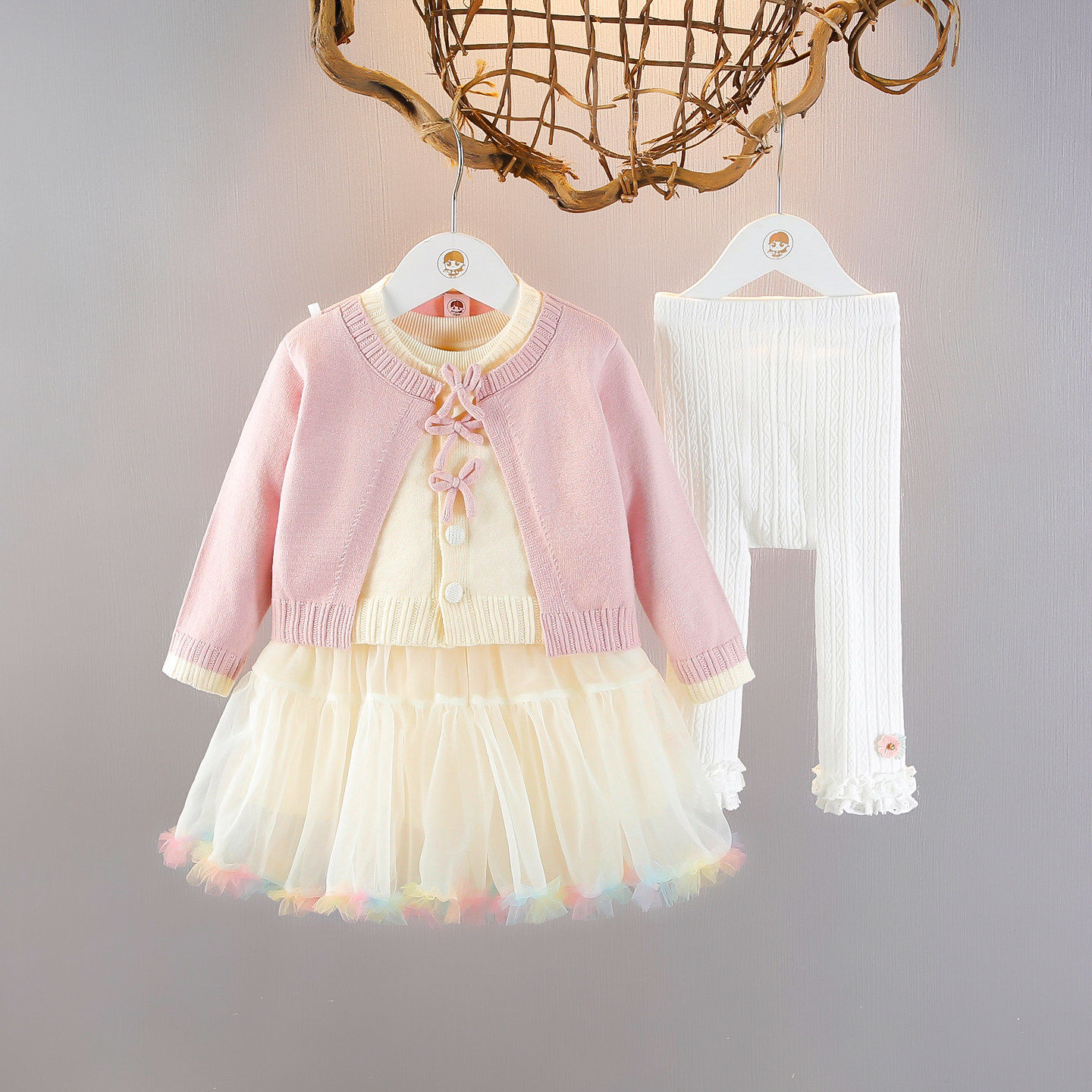 女宝宝针织开衫三件套女童春秋洋气纱裙长袖套装小女孩周岁衣服潮