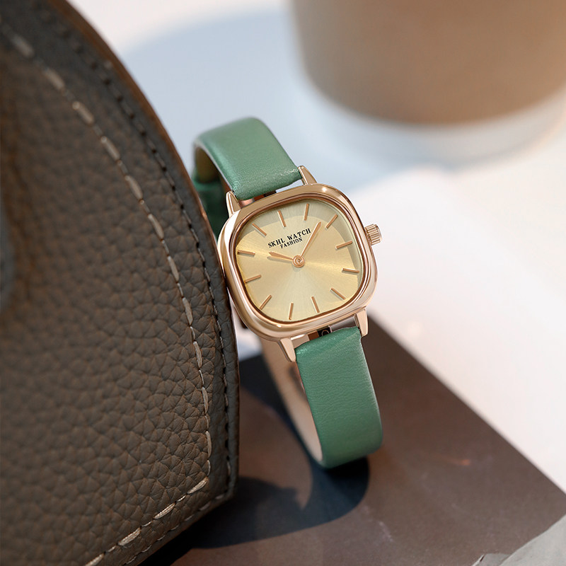 手表女款轻奢小众高级气质ins风学生防水女士方形复古小绿表正品