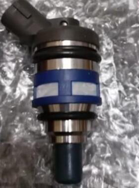 BAIXINDE 汽车喷油嘴 16611-AA100/16611-AA101 燃油喷射器