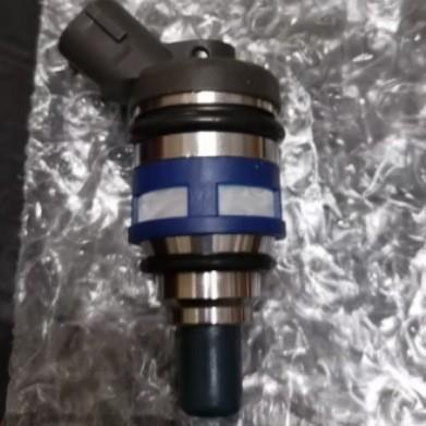 BAIXINDE 汽车喷油嘴 16611-AA100/16611-AA101 燃油喷射器