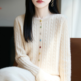 100%纯羊毛秋冬2025新款彩扣麻花开衫女圆领宽松显瘦打底衫毛衣