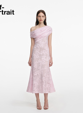 self-portrait 2026早春新款粉红色钻饰蕾丝斜肩礼服连衣裙中长裙
