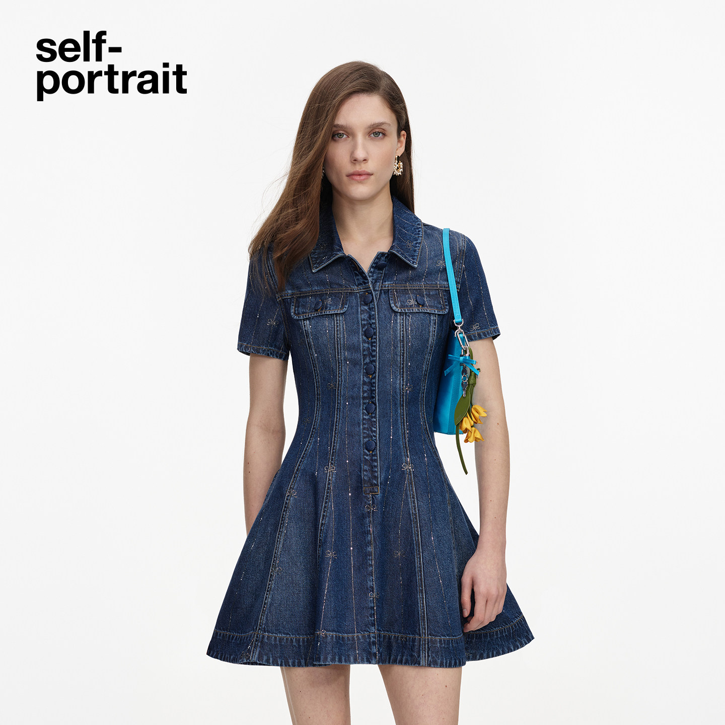 self-portrait 2026早秋新款牛仔蓝烫钻短袖翻领莱赛尔牛仔连衣裙