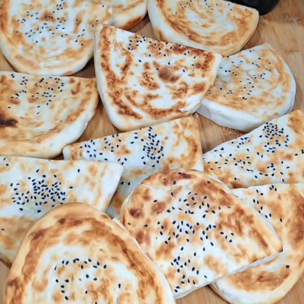 月牙烧饼烤炉酥脆肉夹馍羊肉泡馍老面烤制手工饼子早餐加热速食,零食/坚果/特产,中式糕点/新中式糕点,淘宝优惠券,粉丝福利购,淘宝优惠卷