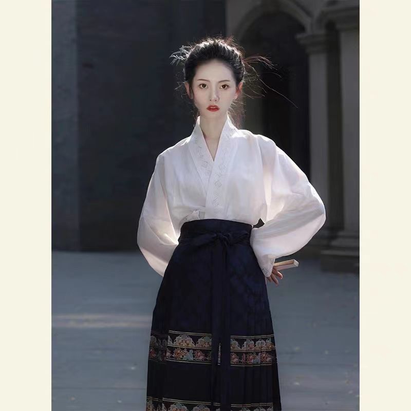 【马面裙出租】新中式国风马面裙改良汉服休闲纯色衬衫整套装租赁