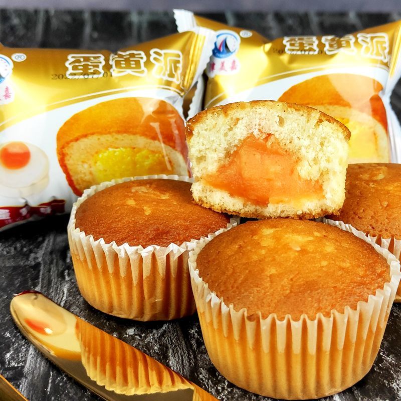 蛋黄派奶油夹心蛋糕草莓面包早餐食品休闲零食整箱代餐糕点