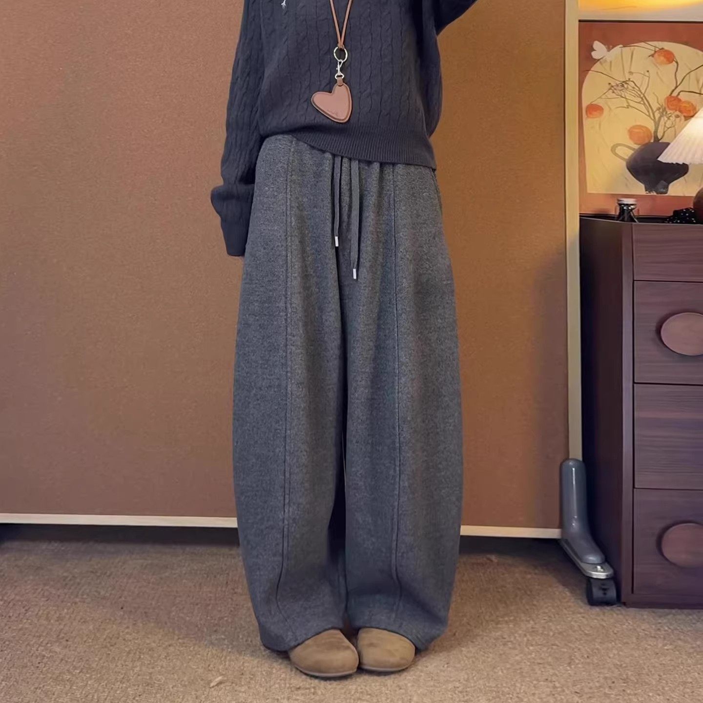 深灰色加绒糯米阔腿裤女2026春新款宽松休闲高腰小个子垂感弯刀裤,女装/女士精品,休闲裤,淘宝优惠券,粉丝福利购,淘宝优惠卷