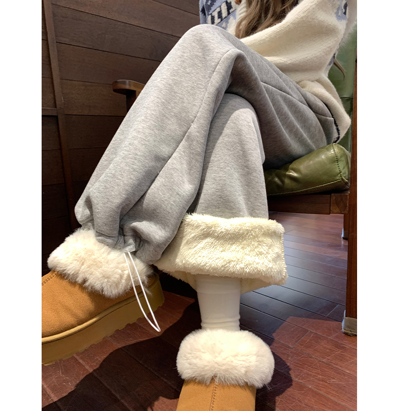 浅灰色羊羔绒运动裤女秋冬