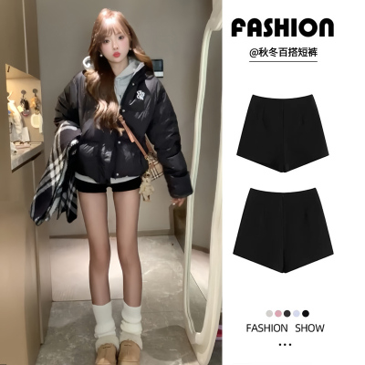 黑色辣妹短裤女秋冬2025新款