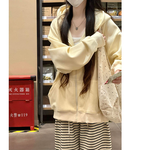 黄色美式连帽卫衣女春秋2026新款宽松显瘦慵懒风长袖拉链外套上衣