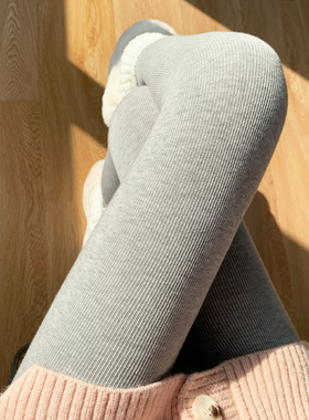 浅灰色竖纹打底裤女2026冬季新款紧身显瘦外穿连脚加绒保暖棉裤袜