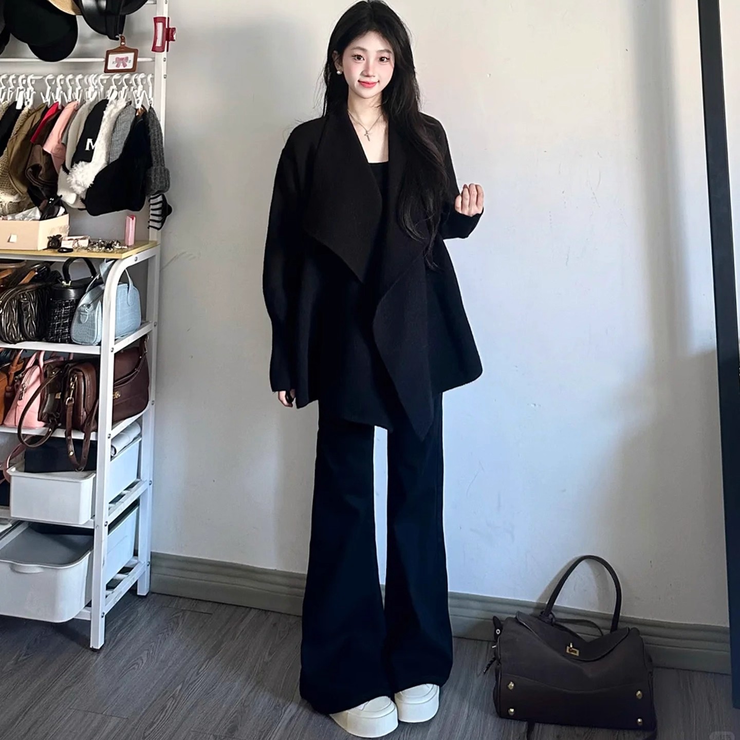 黑色微喇裤女秋季2025新款小个子秋冬加绒修身显瘦休闲马蹄喇叭裤