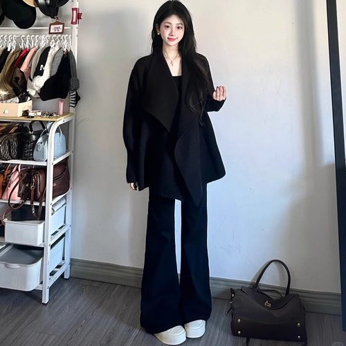 黑色微喇裤女春秋季2025新款