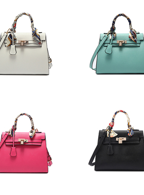 样板房衣帽间陈列包包摆件