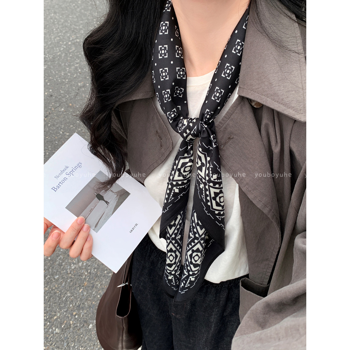 黑色几何丝巾女高级感复古系脖小方巾秋冬氛围感时尚围巾腰带配饰,服饰配件/皮带/帽子/围巾,围巾/丝巾/披肩,淘宝优惠券,粉丝福利购,淘宝优惠卷
