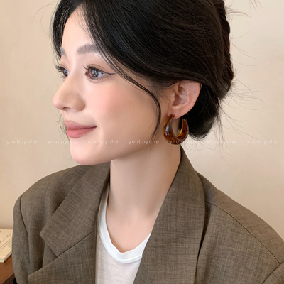 美拉德琥珀色C型耳钉圈圈耳环女