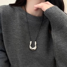 欧美风~小众设计U型马蹄长款项链女黑色毛衣链轻奢高级感夸张配饰