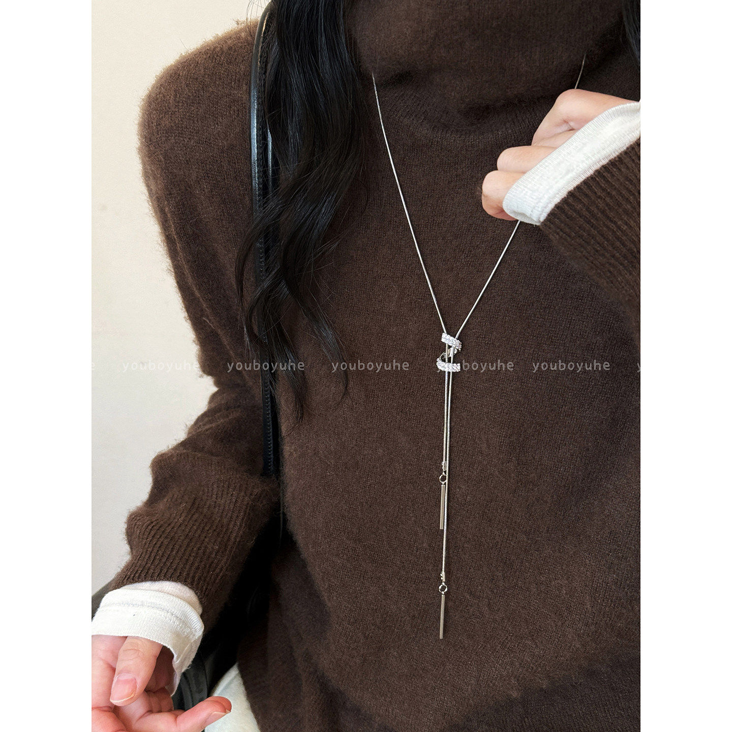 韩系银色螺旋吊坠项链女款轻奢高级感气质大气长款毛衣链秋冬配饰,饰品/流行首饰/时尚饰品新,项链,淘宝优惠券,粉丝福利购,淘宝优惠卷