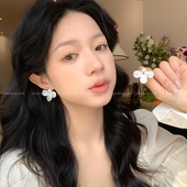 法式 珍珠花瓣耳钉女轻奢高级感小众耳环2025新款 独特绝美网红耳饰