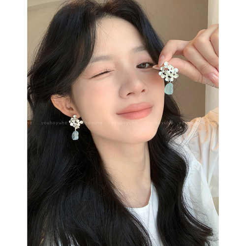 清冷感银色花朵天然石复古耳钉女