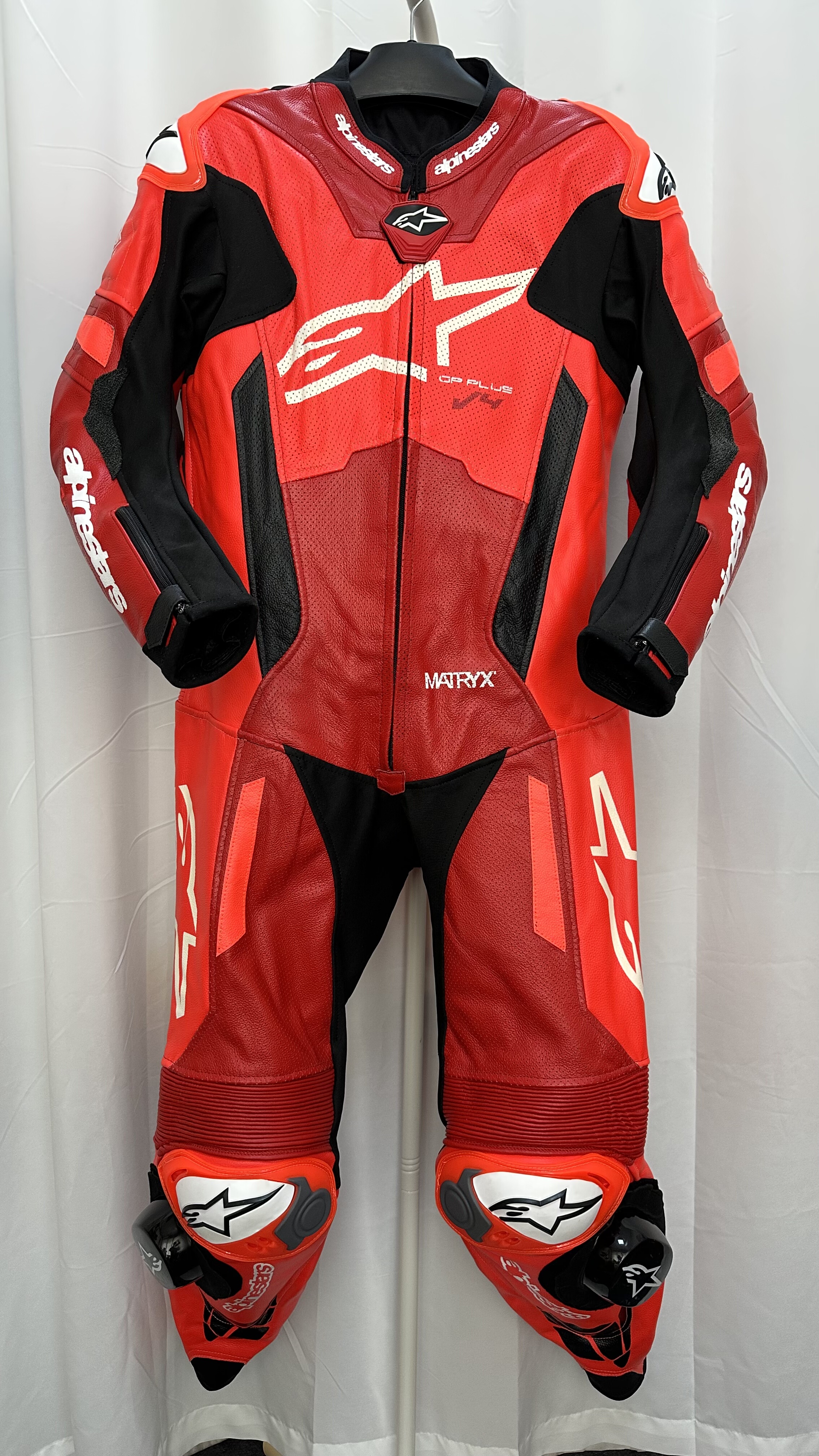 a星GP PLUS V4摩托车骑行服机车皮衣红色防摔通勤男女