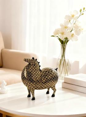 唐富贵创意祝福铜钱纹小马摆件